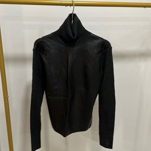 Par•a•phrase Turtleneck Sweater